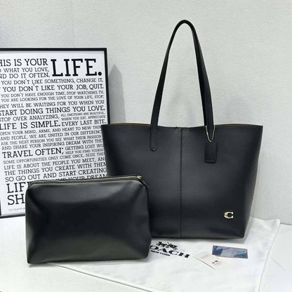 COACH ToteBag 2n1
Signature Canvas material
With Zipper Pouch include
Gold Hardware
NO BOX
Size ; 43 cm

100 dhs💓

Zain239
♥️♥️♥️