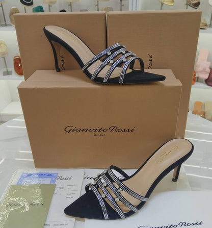 Rossi 
High Quality 
Size 36-41 
280 dhs✅

Zain207
♥️♥️♥️