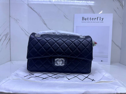 Chanel

with box
🎁🎁🎁

110 dhs✅

Zain114
♥️♥️♥️