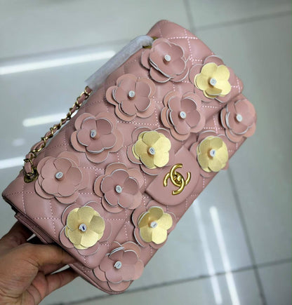Chanel

120 dhs

Zain175
♥️♥️♥️