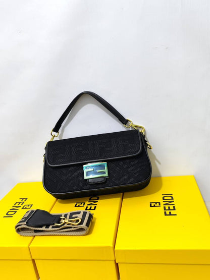 Fendi - YSL - Gucci
95 dhs✅
high quality 

With box
🎁🎁🎁

Zain26
♥️♥️♥️