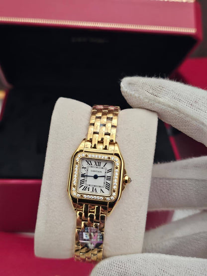 CARTIER
_PANTHÈRE DE CARTIER  SIZE 22MM WITH STONE BEZEL_
Swiss Movement🇨🇭
Water Resistant 💧
Sapphire Crystal 
Super Master Quality 
With Original Box 📦🛍️
For Price 👇 WhatsApp✅
0568585901 
0507557372
0552275751 Owner Zain 👌

Zain282
♥️♥️♥️