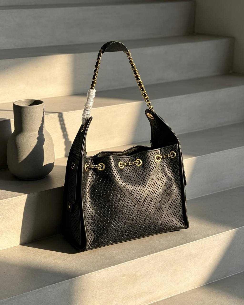 CHANEL 

NEW CAME 

HIGH QUALITY 

125 dhs🇦🇪🇦🇪

Zain39
♥️♥️♥️