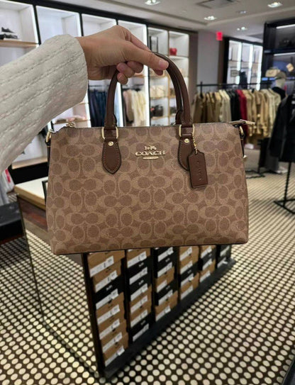 Coach
115 dhs✅
Good quality

Zain35
♥️♥️♥️