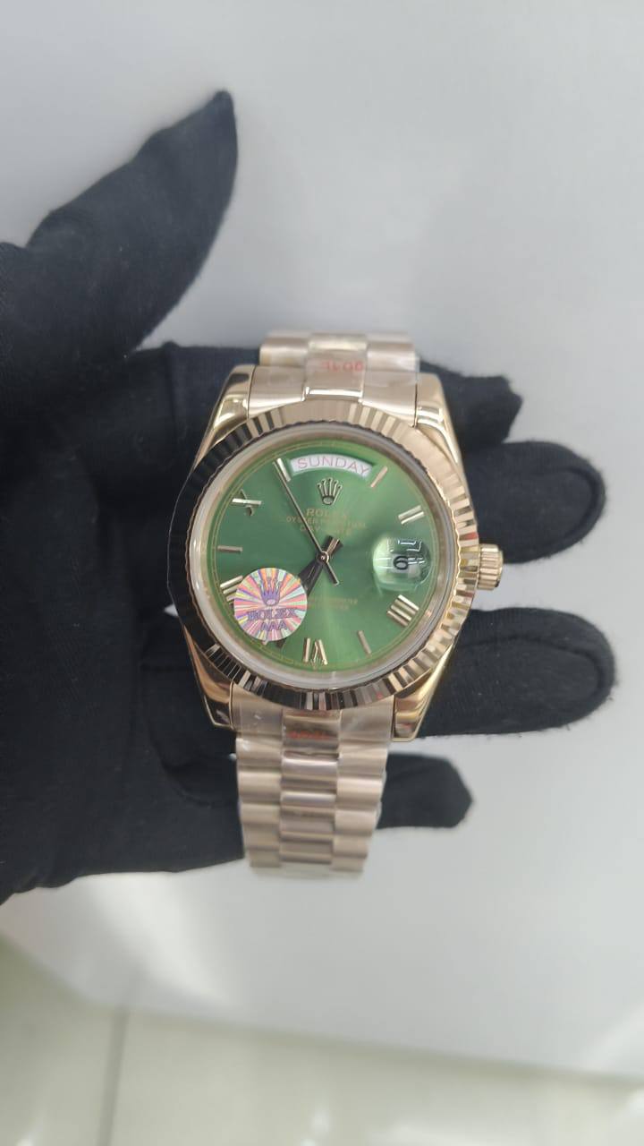 Rolex 
automatic
 for mens
230 dhs✅

Zain25
♥️♥️♥️