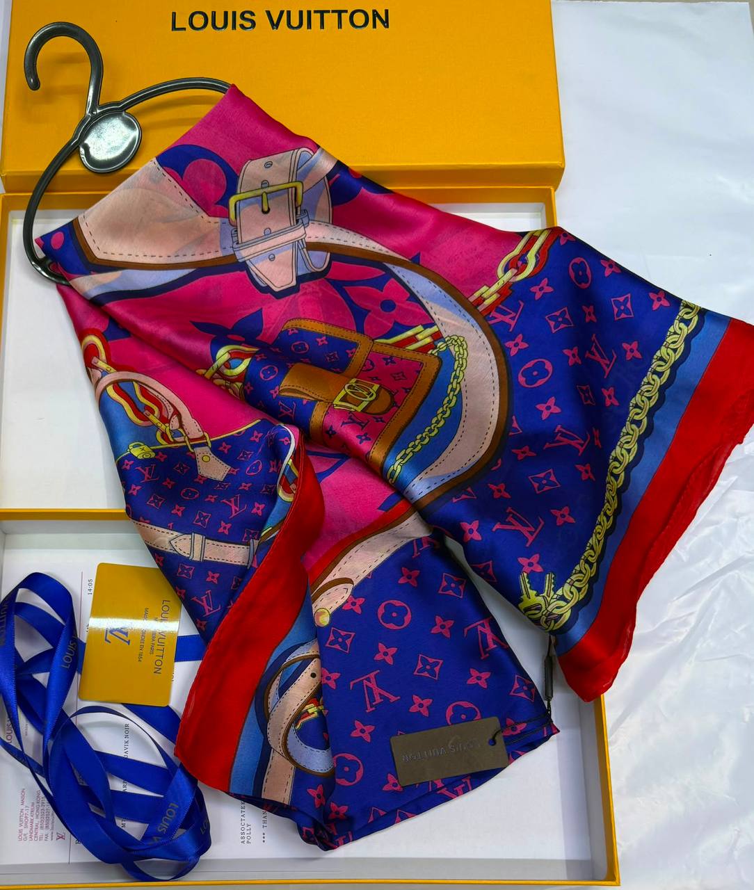 Silk scarf 🧣
40 dhs💓

Zain93
♥️♥️♥️