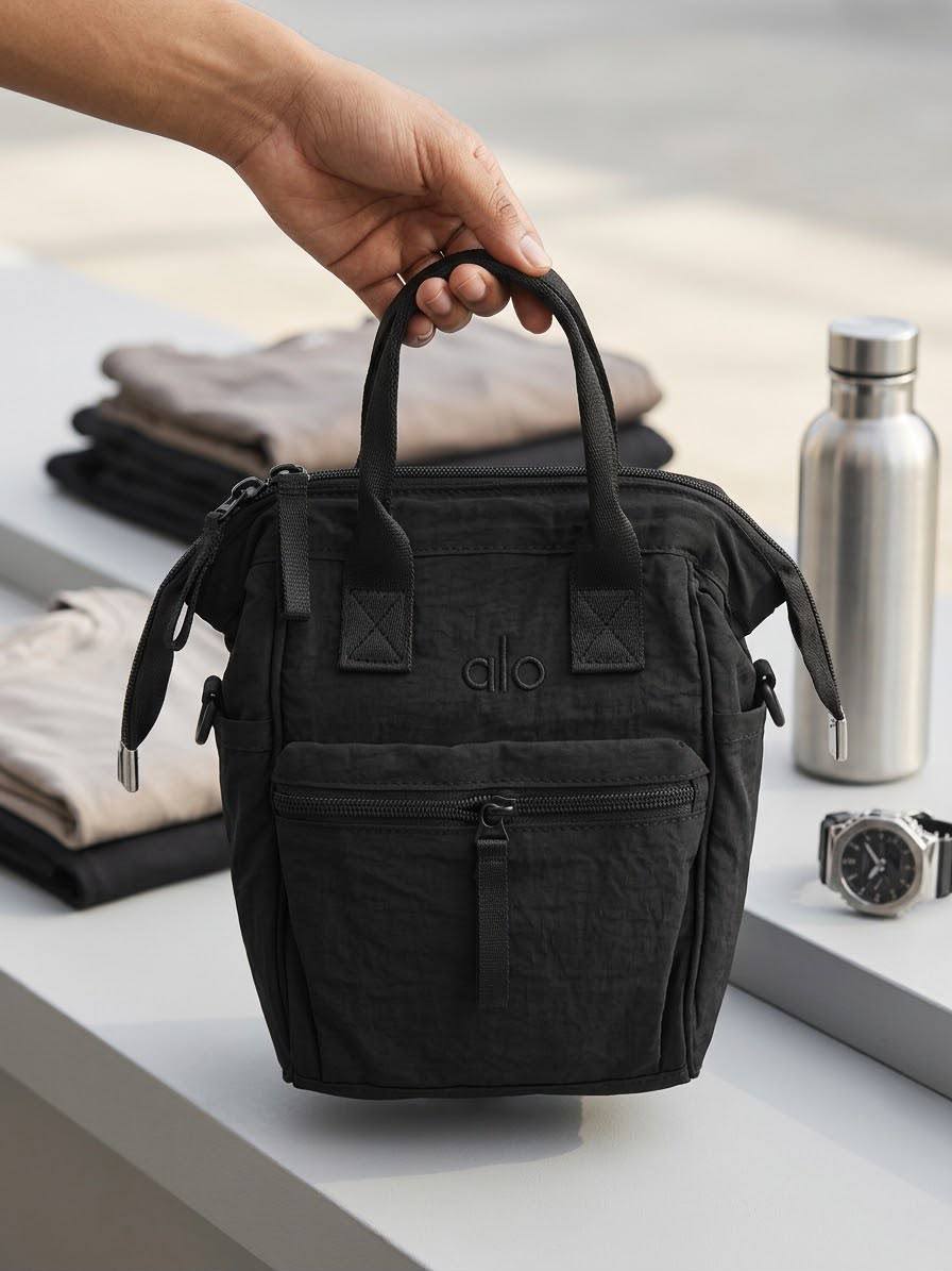 NEW CAME 
GOOD QUALITY 👌 

ALO
CONVERTIBLE
 BUCKET BAG🥰 
60 dhs🇦🇪🇦🇪

Zain40
♥️♥️♥️
