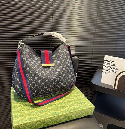 GUCCI 

COPY ONE 
RESTOCK 

170 DHS🇦🇪🇦🇪

Zain295
♥️♥️♥️