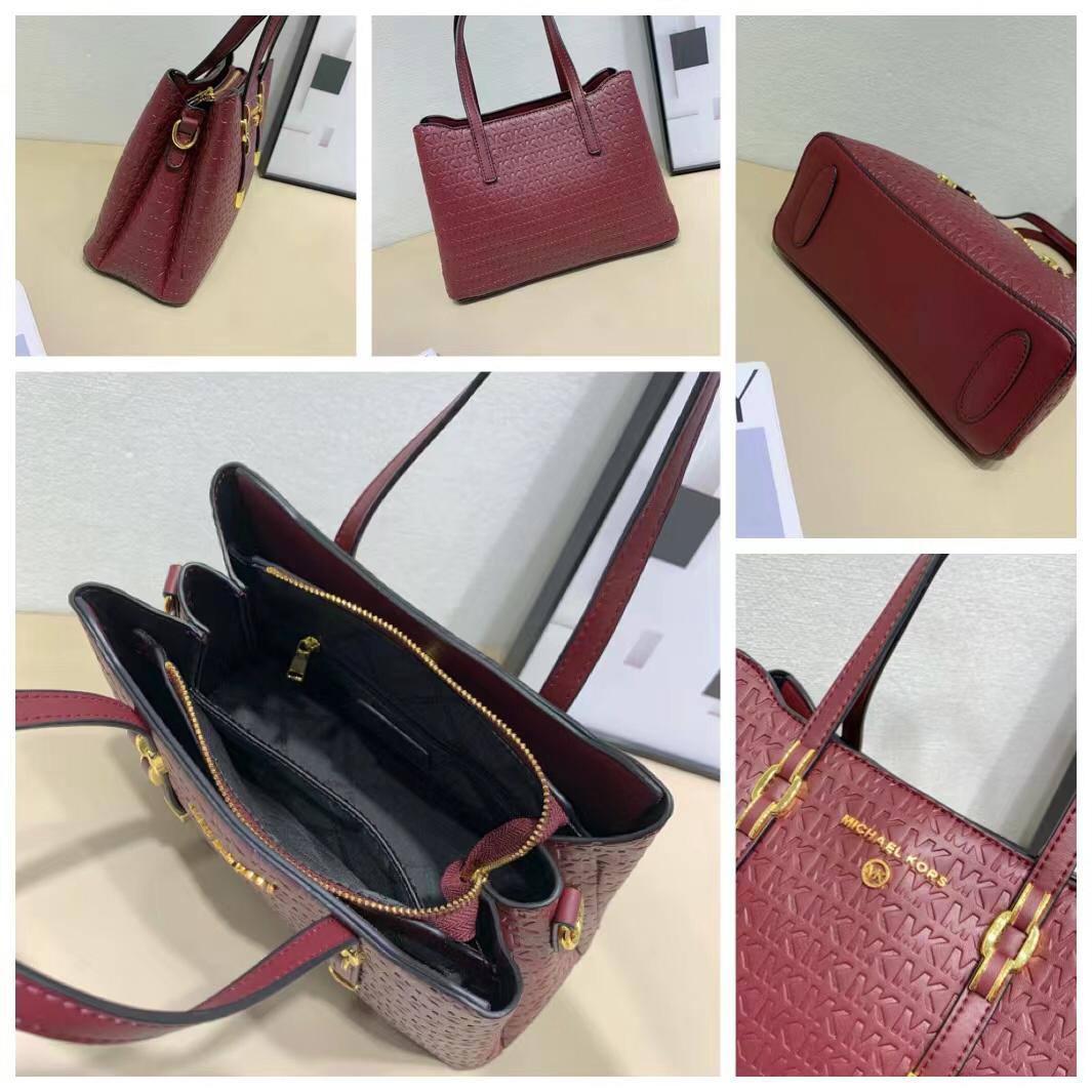 Mk 
95 dhs💓
size 27×11×19cm

Zain213
♥️♥️♥️