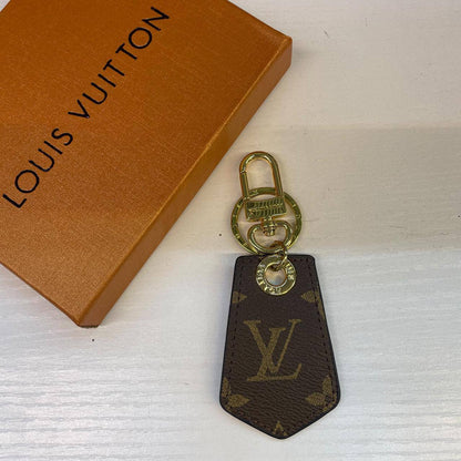 KEY HOLDERS 

60 dhs🇦🇪🇦🇪

WITH BOX
Zain88
♥️♥️♥️