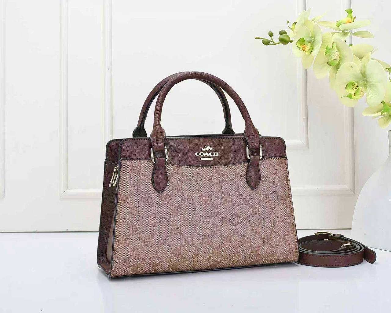COACH 
NEW CAME 
GOOD QUALITY  
100 dhs✅

Zain39
♥️♥️♥️