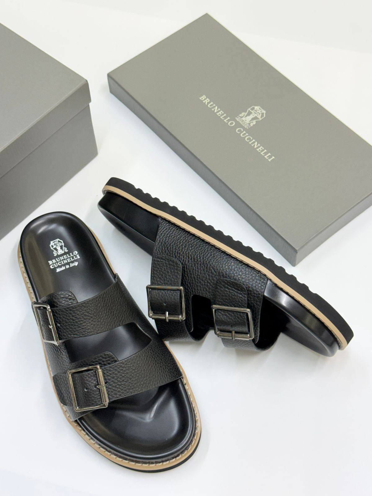 NEW CAME
MEN SLIPPER
BRUNELLO CUCINELLI
GOOD QUALITY
105 dhs🌺
39 TO 46

Zain40
♥️♥️♥️