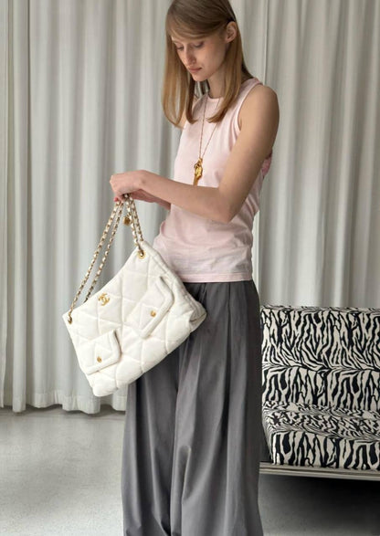 CHANEL NEW CAME 
HIGH QUALITY 
110 dhs🇦🇪🇦🇪
Size:38cm

Zain295
♥️♥️♥️