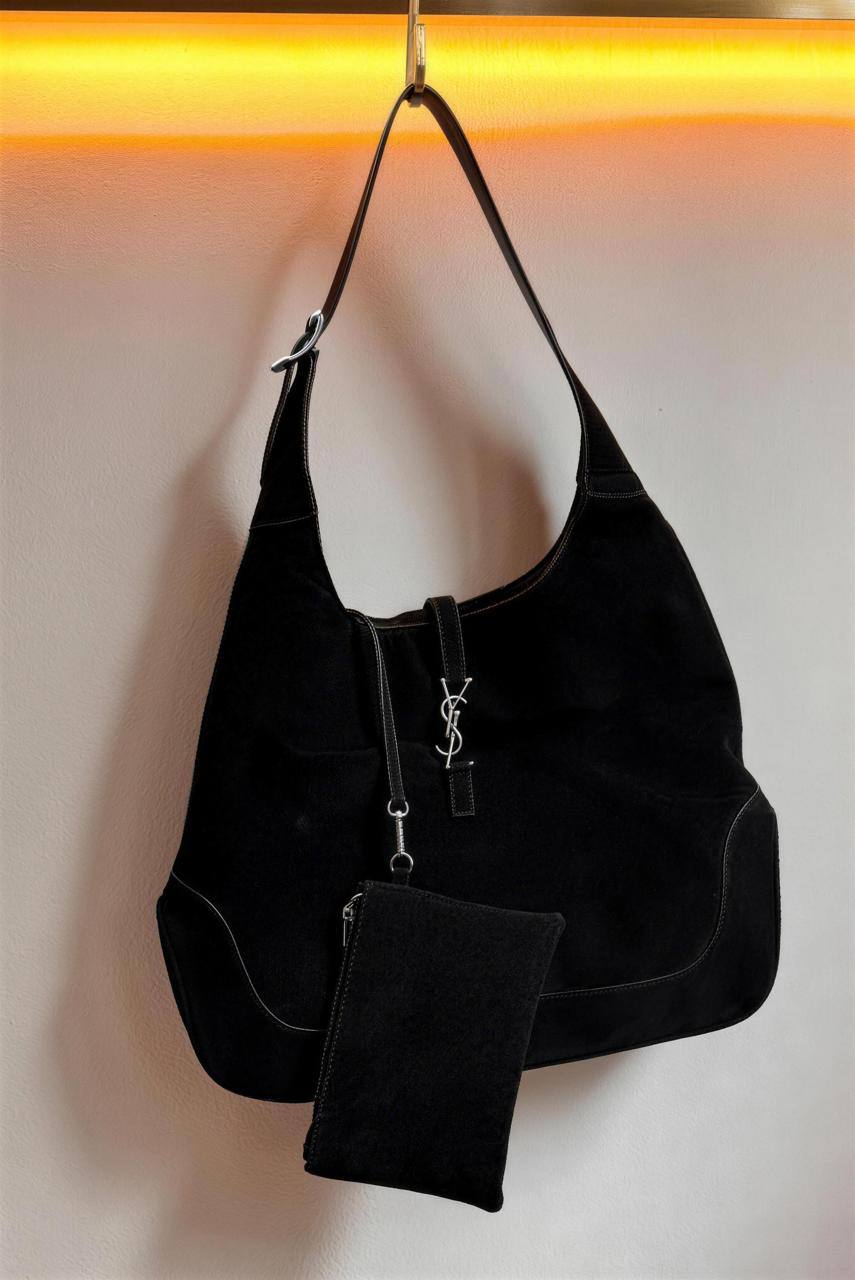 YSL
Best quality
95 dhs❤️
size 40cm

Zain158
♥️♥️♥️