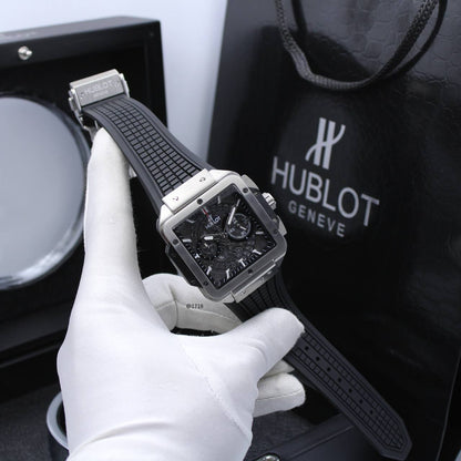 HUBLOT MEN STOPWATCH

280 dhs🪙🖤

Zain58
♥️♥️♥️