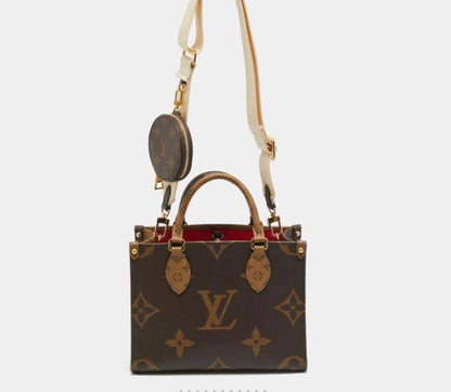 LV

with box 
🎁🎁🎁

120 dhs🪙🌨️

Zain177
♥️♥️♥️