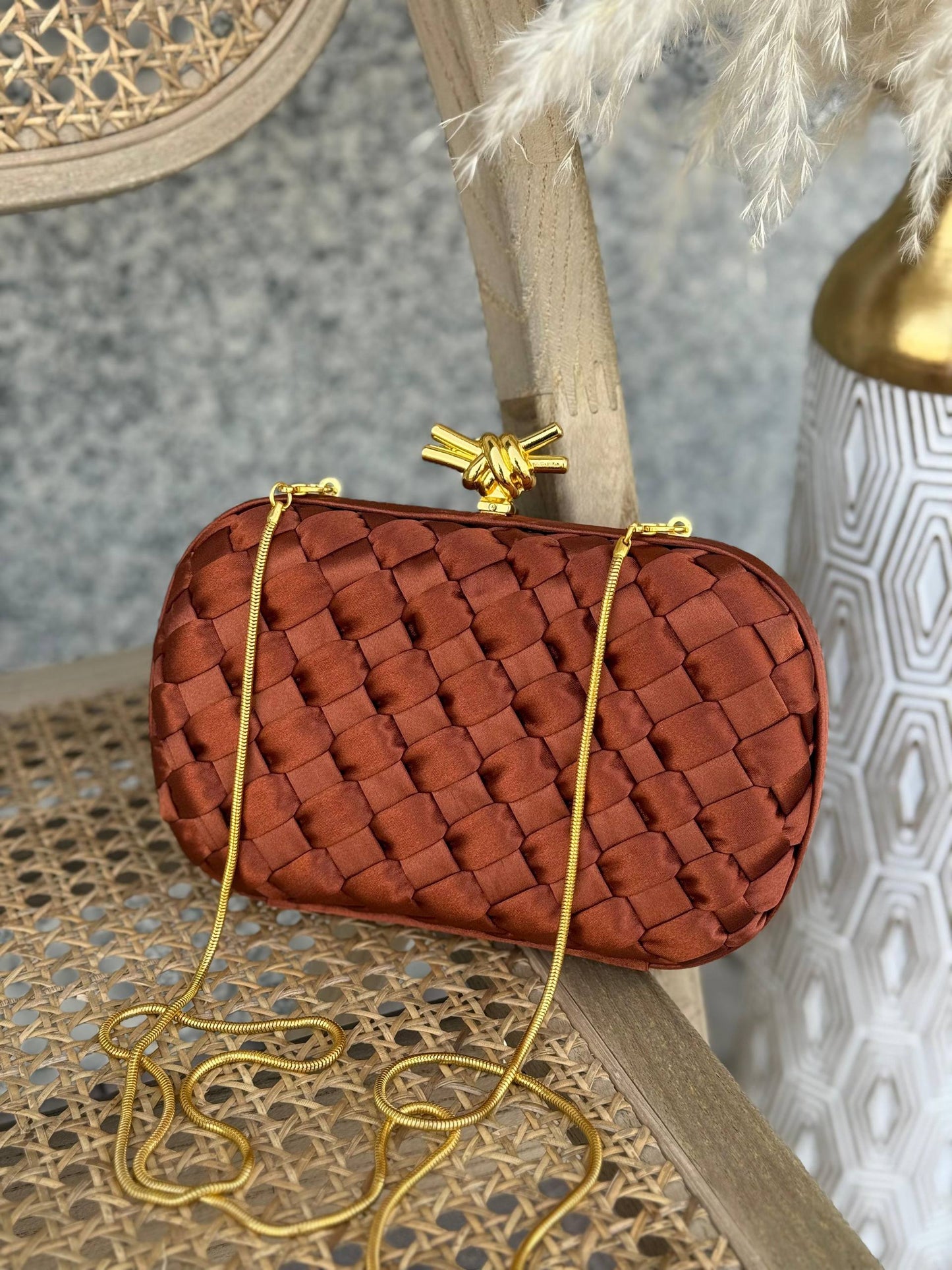 BOTTEGA VENETA
20cm
380 dhs🗽
Top quality 
With box🎁

Zain167
♥️♥️♥️