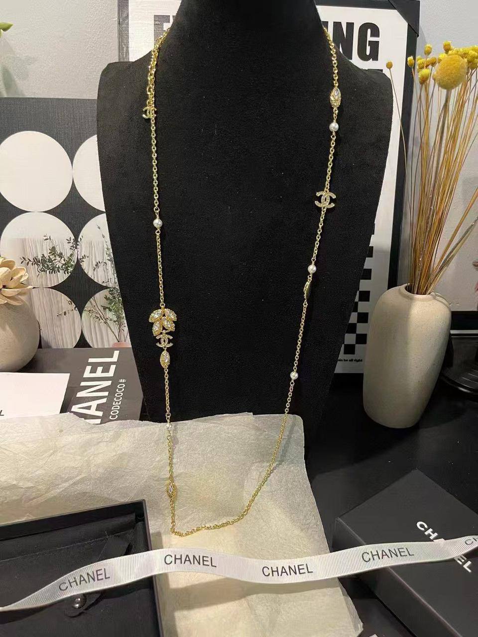 Chanel long necklace* 💕
Master quality 

*85* AED normal box 📦

Zain48
♥️♥️♥️