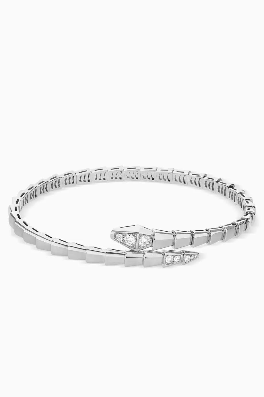 BVLGARI 
Bangle 🦋 
Master quality 💯
With normal boxes 🗃️ 
 85 dhs🇦🇪🇦🇪


With master box 📦 
125 dhs🇦🇪🇦🇪

Zain216
♥️♥️♥️