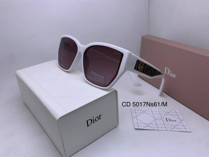 Ladies sunglasses 
70 dhs🇦🇪🇦🇪

Zain126
♥️♥️♥️