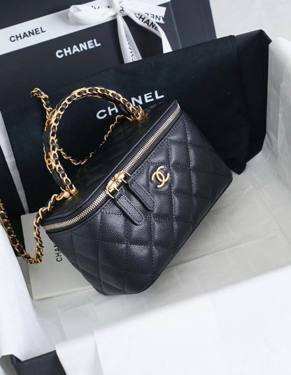 Chanel ✨💕✨
New collection ✨✨✨
SuperMaster Quality 🔥🔥
Available Now ❤️❤️❤️
For Price 👇 WTSP Text Zain 0568585901

Zain252
♥️♥️♥️