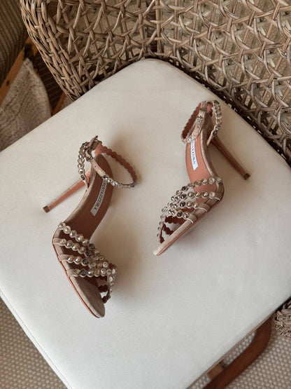 🩶 AQUAZZURA 🩶

✨ new Collection
👠 36–41
💎 Premium Quality
🔥 Super Master
💰430 dhs🇦🇪🇦🇪

Zain198
♥️♥️♥️