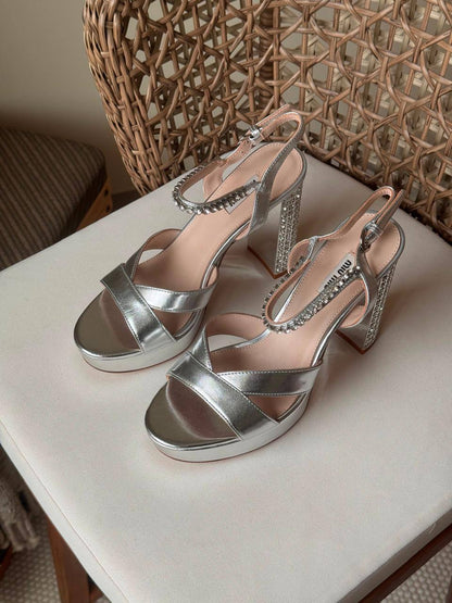 MIU MIU 
✨ Collection
👠 36–41
💎 Premium Quality
🔥 Super Master
450 dhs🇦🇪🇦🇪

Zain198
♥️♥️♥️