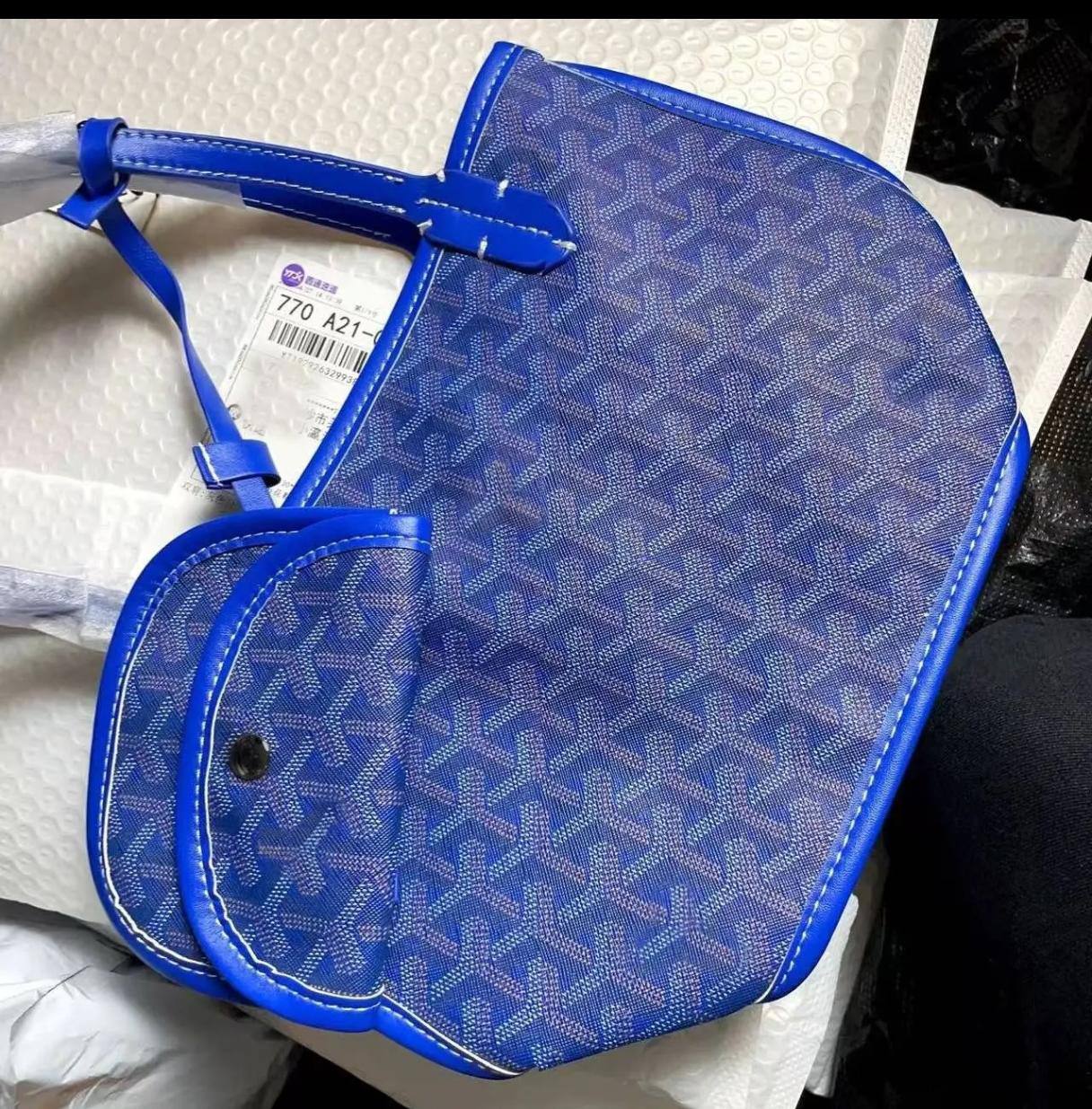 Goyard 
75 dhs✅

Zain07
♥️♥️♥️