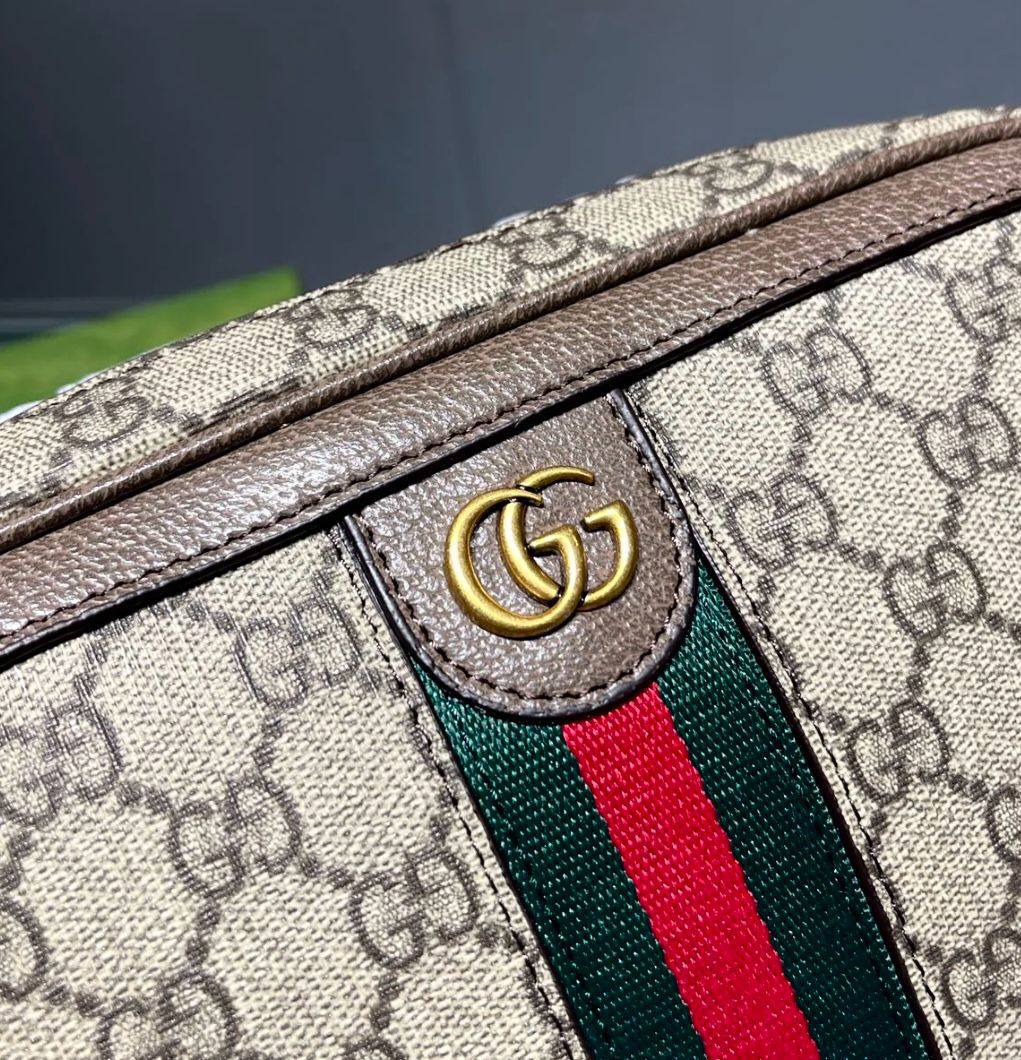GUCCI 
UNISEX GOOD QUALITY 
WITH BOX 
🎁🎁🎁

95 dhs✅

Zain39
♥️♥️♥️