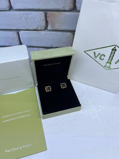 vCA
Earing’s
Master quality 🍃
50 dhs🪙🌨️

Zain263
♥️♥️♥️