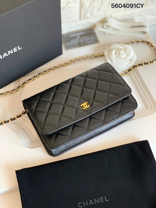Chanel

75 dhs❣️

With box
🎁🎁🎁

Zain219
♥️♥️♥️