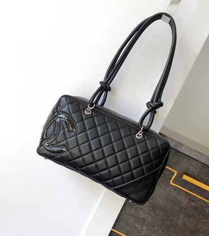 CHANEL 

COPY ONE 

NEW CAME 

130 dhs🪙🖤

Zain39
♥️♥️♥️