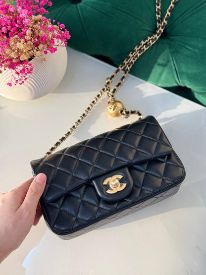 Chanel  ✨💥
Available original box 📦 
With full packing 🎀🎀
Super high quality 💥💥
For Price 👇 WhatsApp✅
0568585901 
0507557372
0552275751 Owner Zain 👌

Zain283
♥️♥️♥️