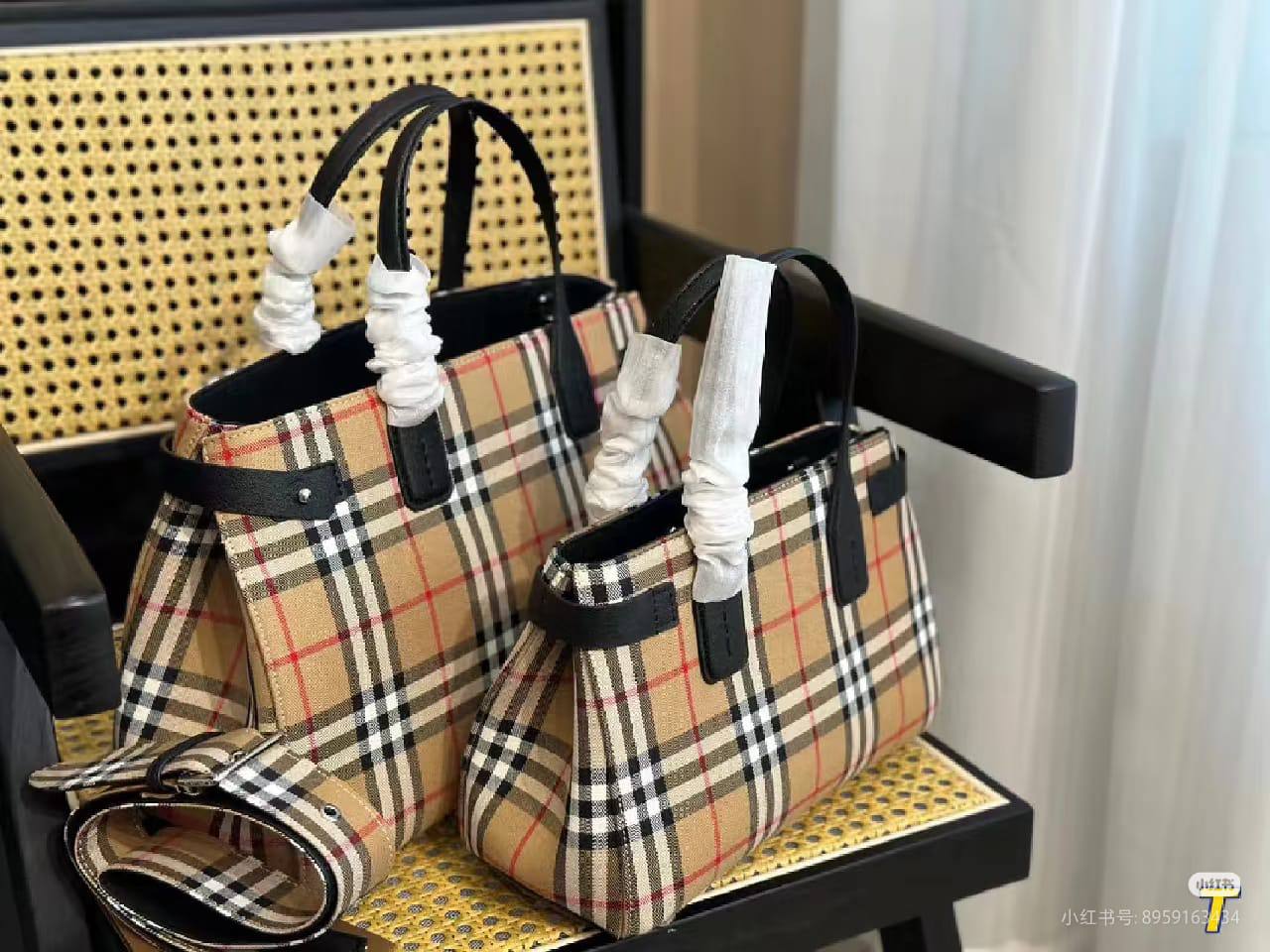 Burberry -  Balenciaga
Gucci - Tory Burch
Master
190 dhs🪙🌺

Zain10
♥️♥️♥️