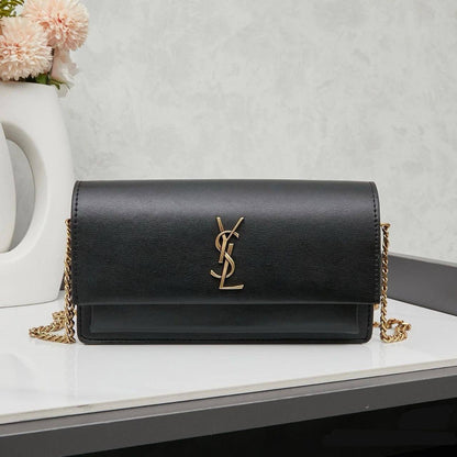 🌼 YSL Sunset
1️⃣ First quality ＋🎁
Size : 22 * 14 * 6 cm
90 dhs✅
with box🎁

Zain115
♥️♥️♥️