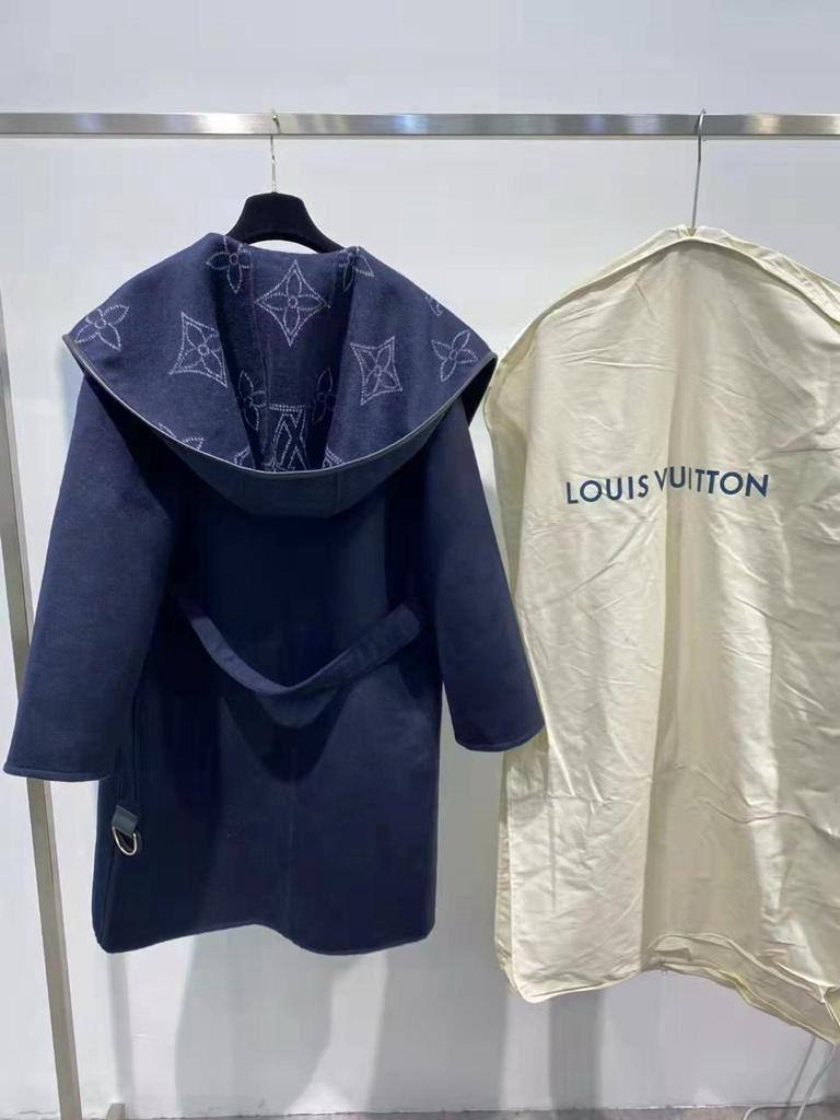 *New collections master                                             
good pualiit 💖👌🧥🧥
*AVAILABLE
280 dhs🪙💕
size：S M L

Zain231
♥️♥️♥️