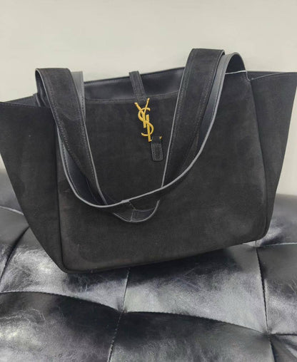 YSL
Master Bags +++
For Price 👇 WTSP Text Zain 0568585901

Zain142
♥️♥️♥️