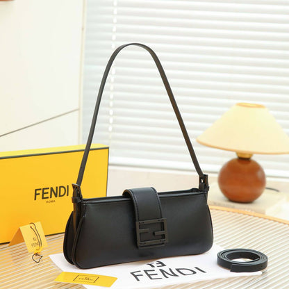 FENDI 
NEW CAME 
GOOD QUALITY
 WITH BOX 
🎁🎁🎁

90 dhs✅

Zain39
♥️♥️♥️