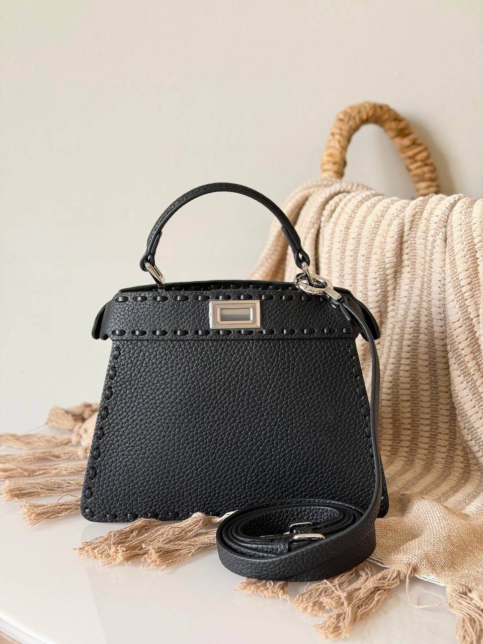 Fendi picabo 
Size :21 cm 
Super master quality 
For Price 👇 WhatsApp✅
0568585901 
0507557372
0552275751 Owner Zain 👌

Zain315
♥️♥️♥️