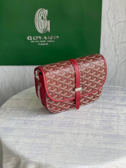 GOYARD                                                                   *Messenger bag*                                                                                 *Master quality*                 
450 dhs🪙🖤

Zain179
♥️♥️♥️