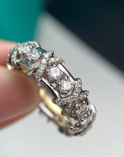 Tiffany 
Ring 💍 available size👇
6,7,8,9
Master quality 💯
With normal boxes 📦 
45 dhs🇦🇪🇦🇪

With master box 🗃️ 
80 dhs🇦🇪🇦🇪

Zain216
♥️♥️♥️
