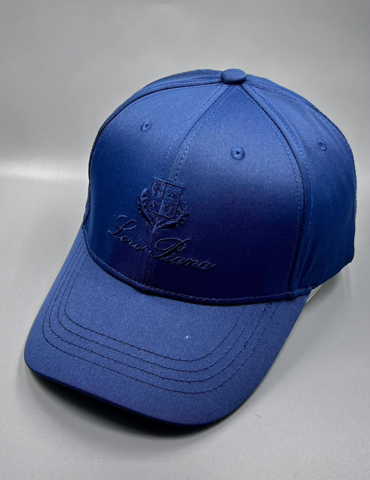 Caps
Loro piana

35 dhs🇦🇪🇦🇪

Zain182
♥️♥️♥️