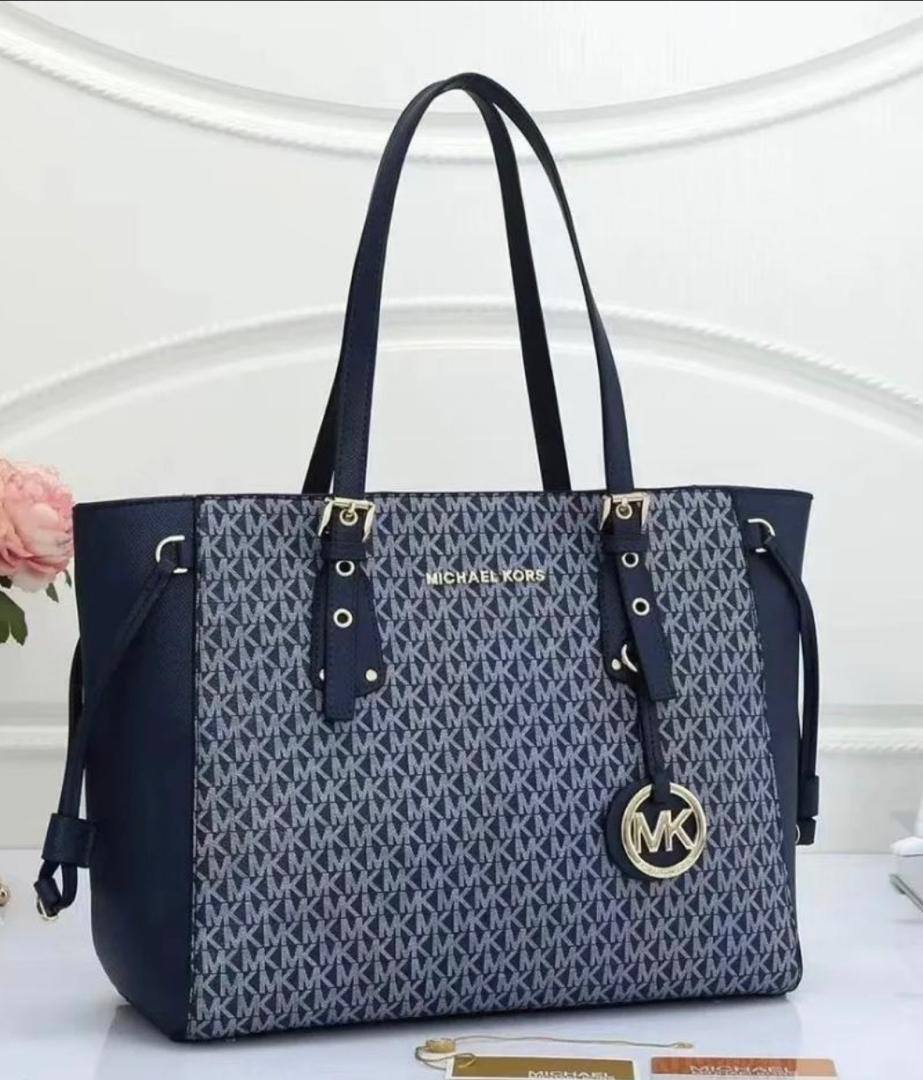 MK
100 dhs🇦🇪🇦🇪 
high quality  41cm

Zain26
♥️♥️♥️
