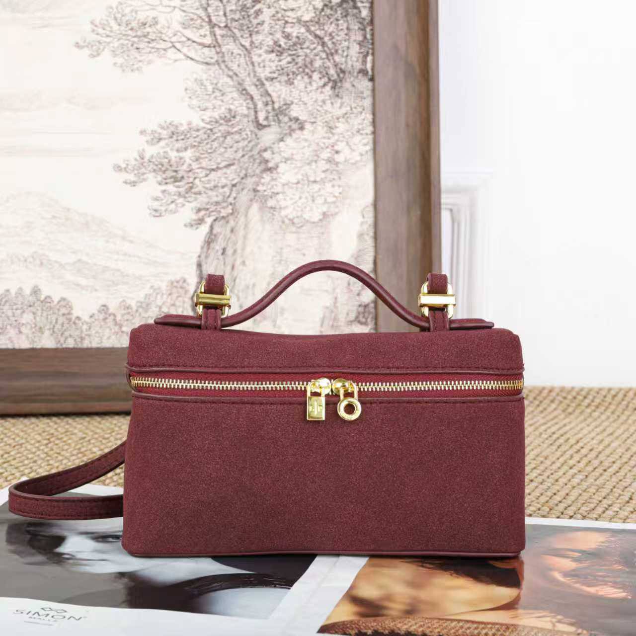 Loro Piana 

85 dhs✅ 

with box
🎁🎁🎁

Zain235
♥️♥️♥️