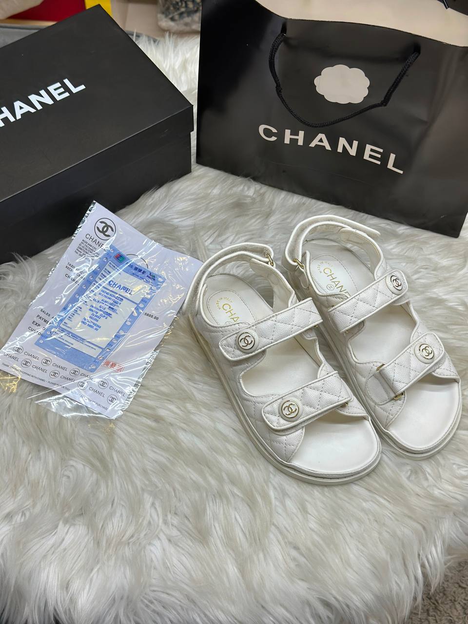 Chanel 
Size:36 to 41
120 dhs🇦🇪🇦🇪

Zain241
♥️♥️♥️
