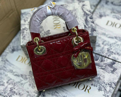 Dior
130 dhs💓
with box

Zain175
♥️♥️♥️