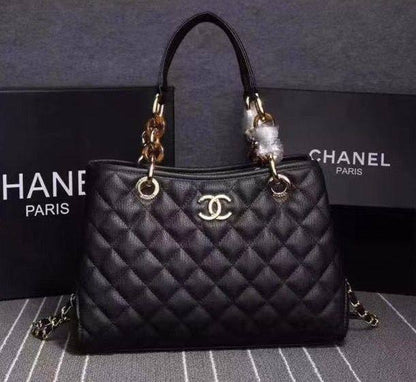 Chanel 
Good Quality 
110 dhs❣️

Zain250
♥️♥️♥️