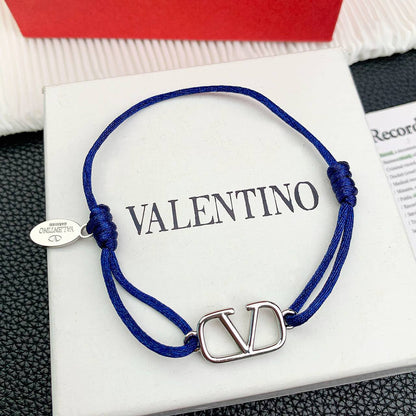 VALENTINO 
BRACELET
UNISEX
45 DHS🇦🇪🇦🇪 
WITH BOX AND PAPER BAG🎁🛍️

Zain89
♥️♥️♥️