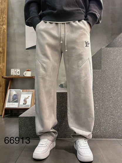 *NEW LOUIS VUITTON*
*♕ 𝐒𝐔𝐏𝐄𝐑 𝐌𝐀𝐒𝐓𝐄𝐑 ♕*
*SIZE: M,L,XL,XXL,XXXL*
300 dhs🪙💚

Zain227
♥️♥️♥️