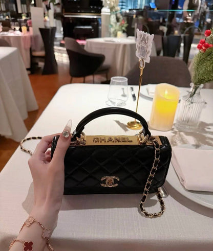 Chanel
110 dhs🇦🇪🇦🇪

High-quality 
with box

Zain35
♥️♥️♥️